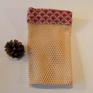 filet à chaussettes petites plumes rouges